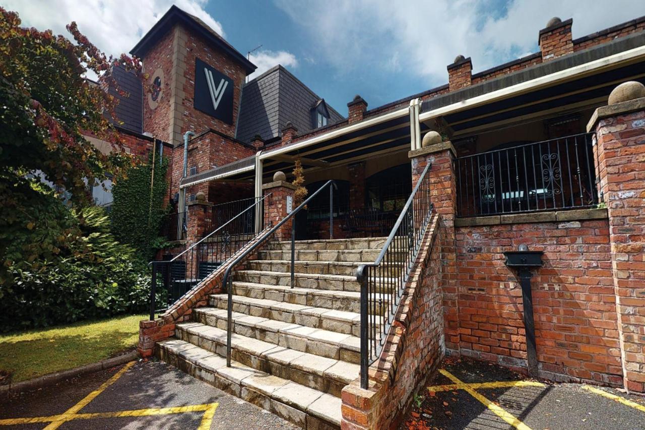 Village Hotel Warrington Екстериор снимка